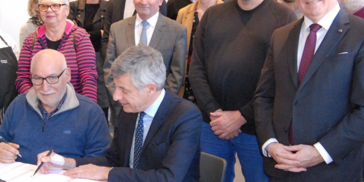 La suppression de l'utilisation des produits phytosanitaires dans les cimetières de Montigny-lès-Metz : l’IMPro La Horgne à l'honneur dans le RL