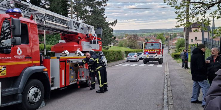 Exercice d'incendie réussi à Morhange : Un test grandeur nature pour les équipes éducatives et les pompiers